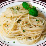 Classic Spaghetti Aglio e Olio: Simple & Flavorful Recipe