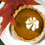 Creamy No-Bake Pumpkin Pie: Autumn Flavor, Zero Oven Needed