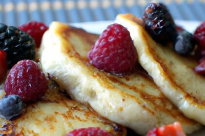 Fluffy Cottage Cheese Pancakes with Vibrant Mixed Berries