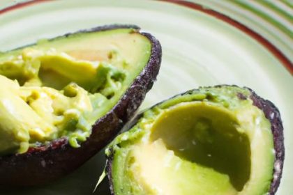 Avocado Uncovered: Nature’s Creamy Green Superfruit Delight
